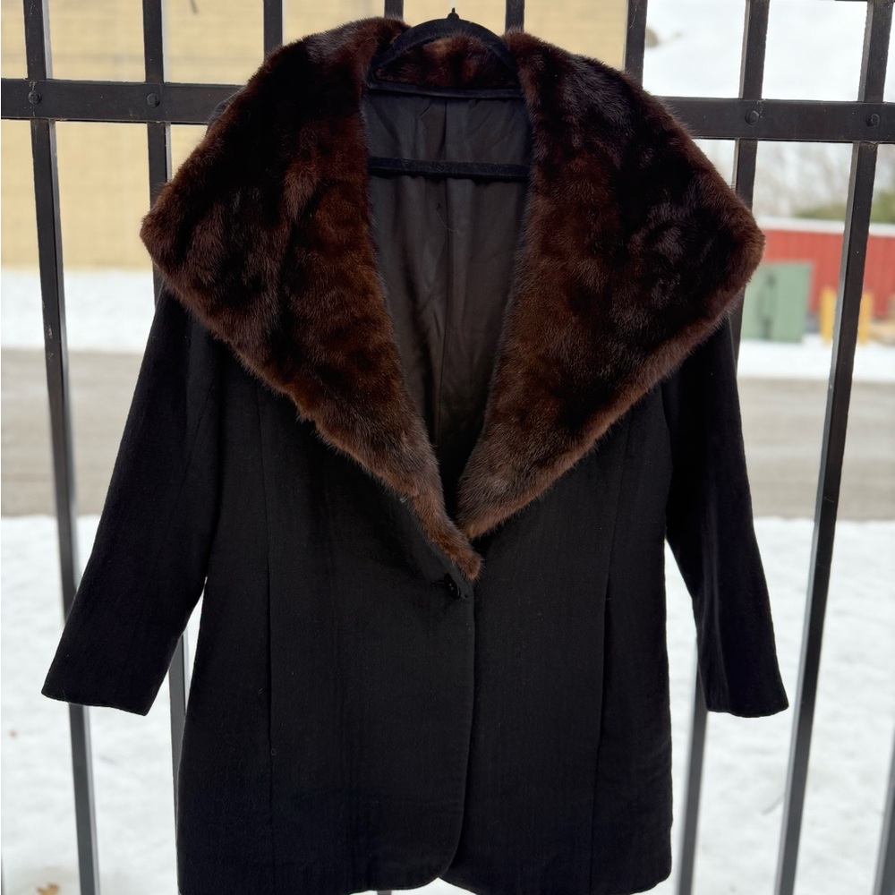 Black Coat with Mink Collar M - Picture 12 of 13